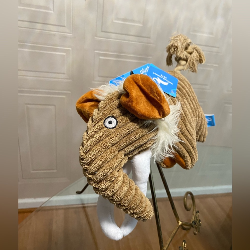 - Animal Planet Amazing Plush Elephant Interactive Dog Toy w/ Squeaker NEW…